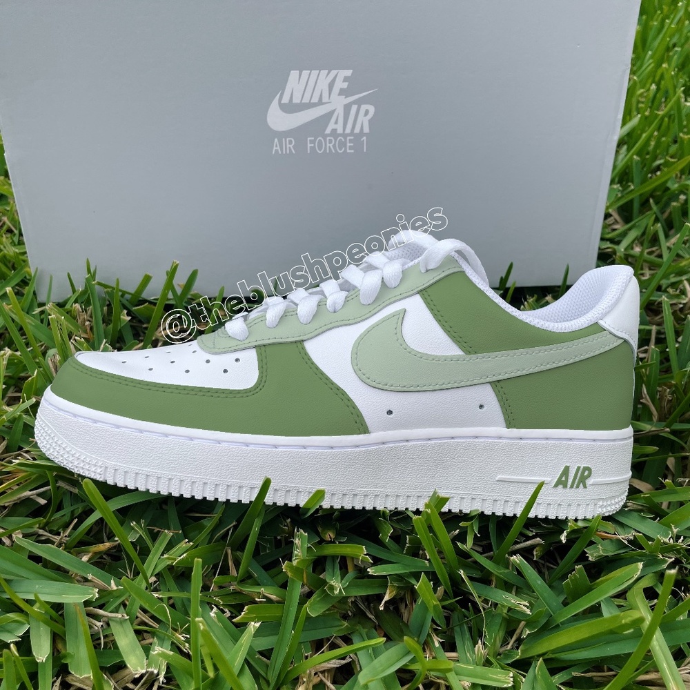 Nike Custom Painted Air Force 1 Low - Green NWT - Picture 4 of 4